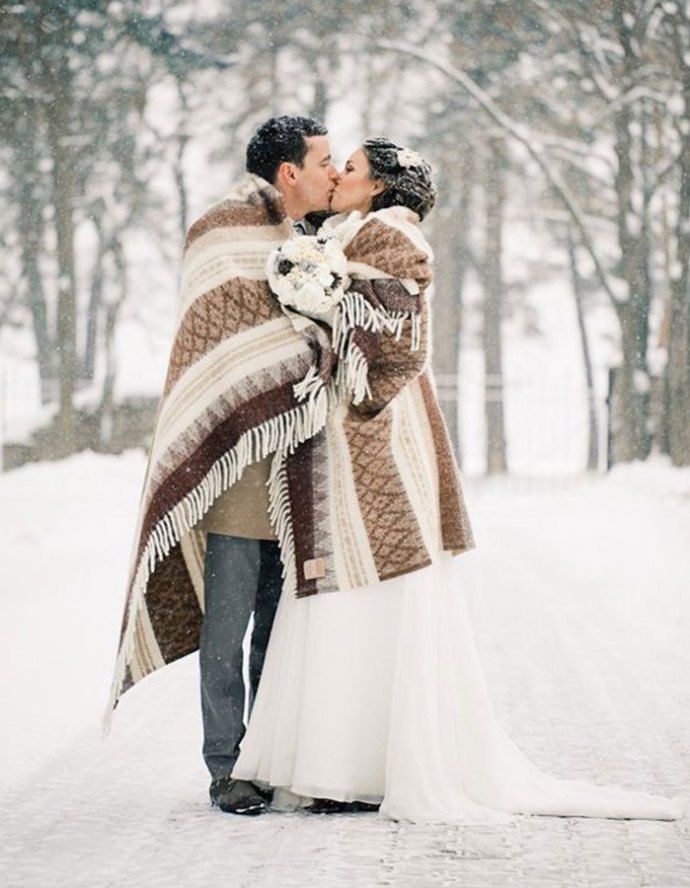 12 Ways To Make Your Winter Wedding Feel Warm and Cozy -   13 wedding Winter photography ideas