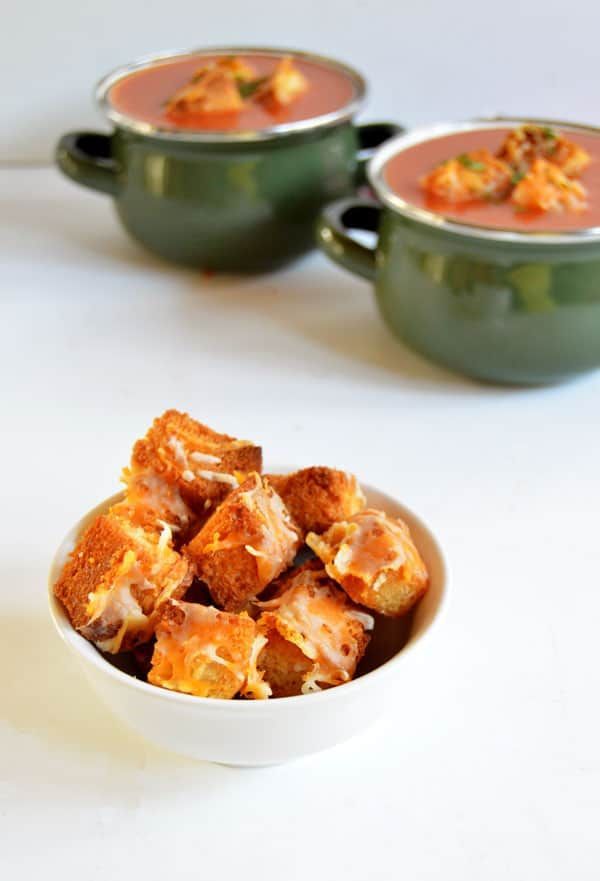 These Crunchy Grilled Cheese Croutons Will Make Your Tomato Soup Delicious -   15 healthy recipes Soup grilled cheeses ideas
