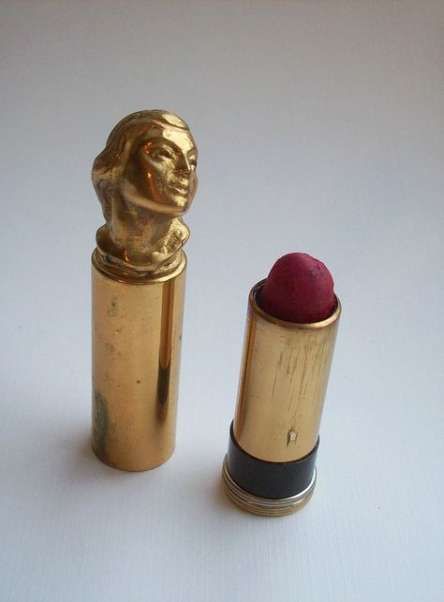 50+  Ideas Makeup Vanity Vintage Lipstick Holder -   15 vintage makeup Vanity ideas