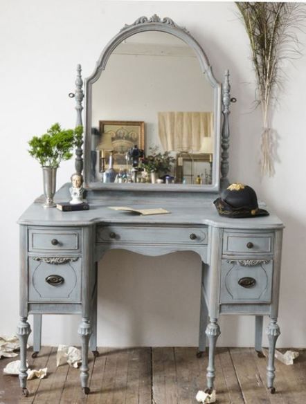 Makeup table antique vintage dressers 55+ ideas -   15 vintage makeup Vanity ideas