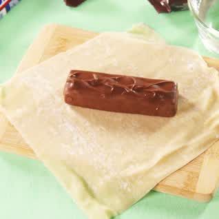Snickers Egg Rolls -   17 desserts Simple recipes ideas