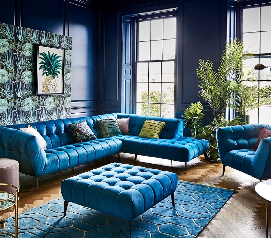 Art Deco style teal blue living room decor -   19 room decor Colorful wall ideas