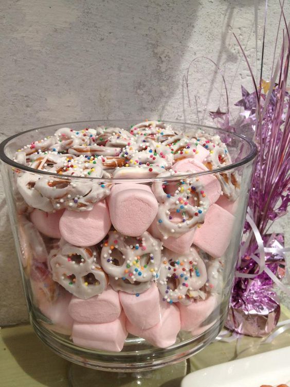 11 princess desserts Table ideas