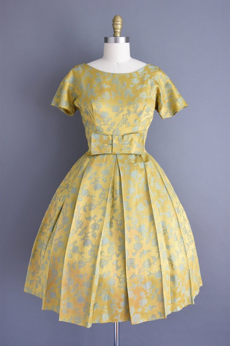 vintage 1950s dress - Green chartreuse short sleeve full skirt cocktail party bridesmaid dress - Size Medium - 50s dress -   12 dress Coctel skirts ideas