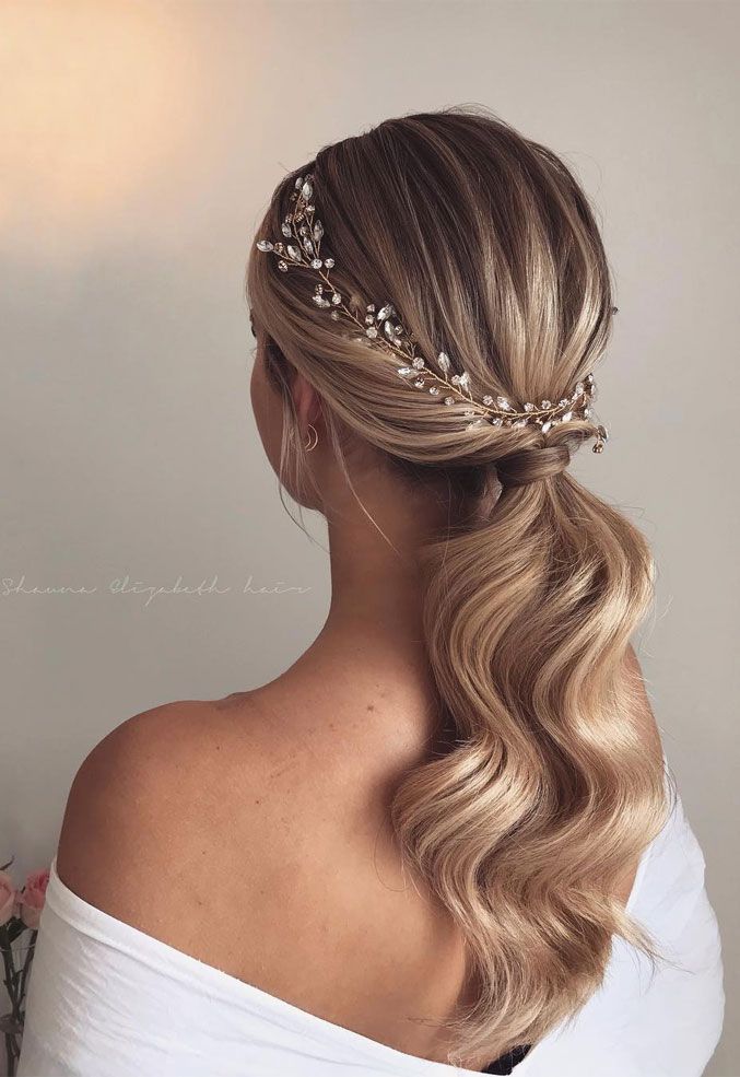 Gorgeous Wedding Hairstyles For The Elegant Bride -   13 hairstyles Wedding locks ideas