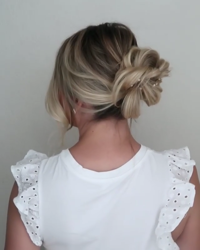 Romantic but easy updo tutorial @whatlydialikes via Instagram -   13 homecoming hairstyles ideas