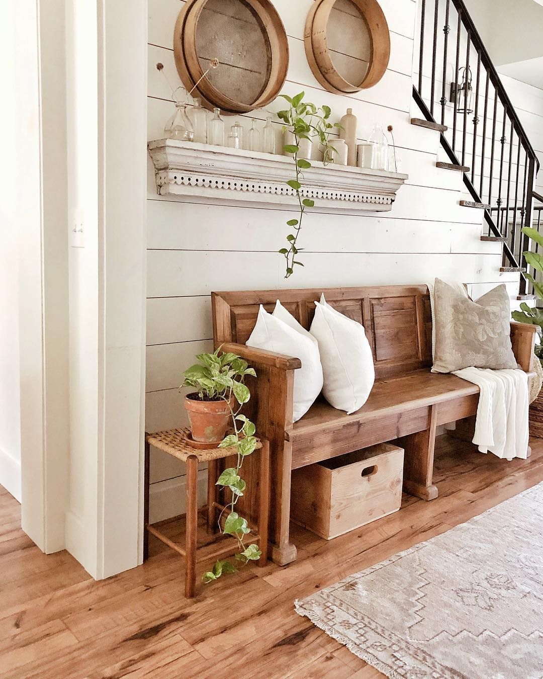 28+ Wonderful Farmhouse Hallway Design Ideas to Revitalize Your Home -   13 vintage plants Decor ideas