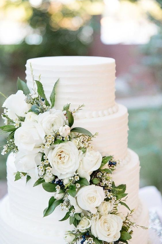 37 Beautiful and Delicious Wedding Cake For A Happy Marriage -   15 wedding Cakes greenery ideas