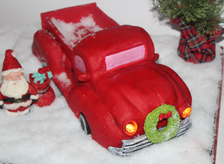 Vintage Red Truck Cake + How to make a fondant wreath cake topper - Wow! Is that really edible? Custom Cakes+ Cake Decorating Tutorials -   16 cake Fondant red ideas