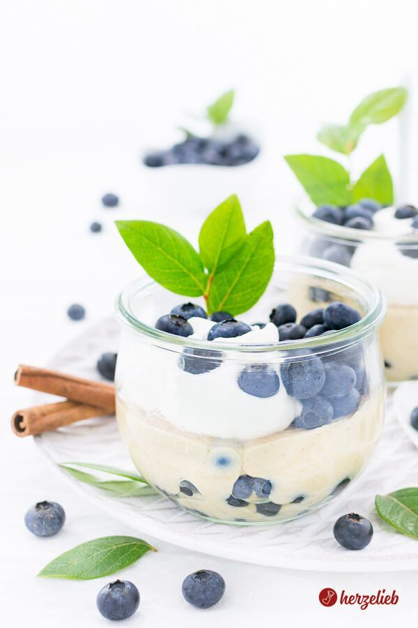 Schwedische Zimtcreme mit Blaubeeren - Schwedisches Dessert -   16 desserts Rezepte blaubeeren ideas