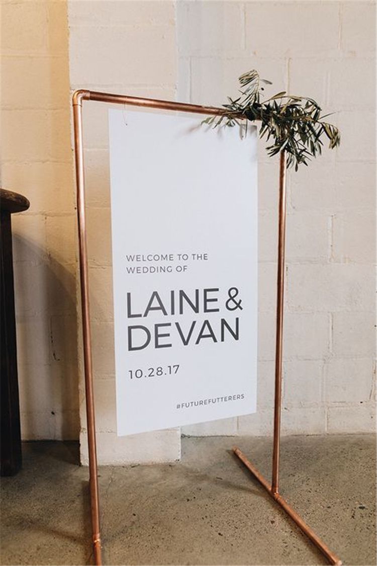 43 Elegant Wedding Welcome Signs You Will Like - Page 21 of 43 - Chic Hostess -   17 wedding Planner design ideas