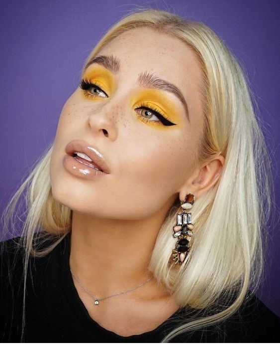 Bold makeup looks, yellow eye makeup looks - Miladies.net -   11 bold makeup Looks ideas