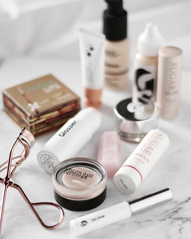 Mandy Ferrugia on Instagram: “I'd don't know if it's due to the lull in seasons, but I'm really enjoying simple, minimal makeup lately. I've shared my favorites that…” -   11 simple makeup Collection ideas