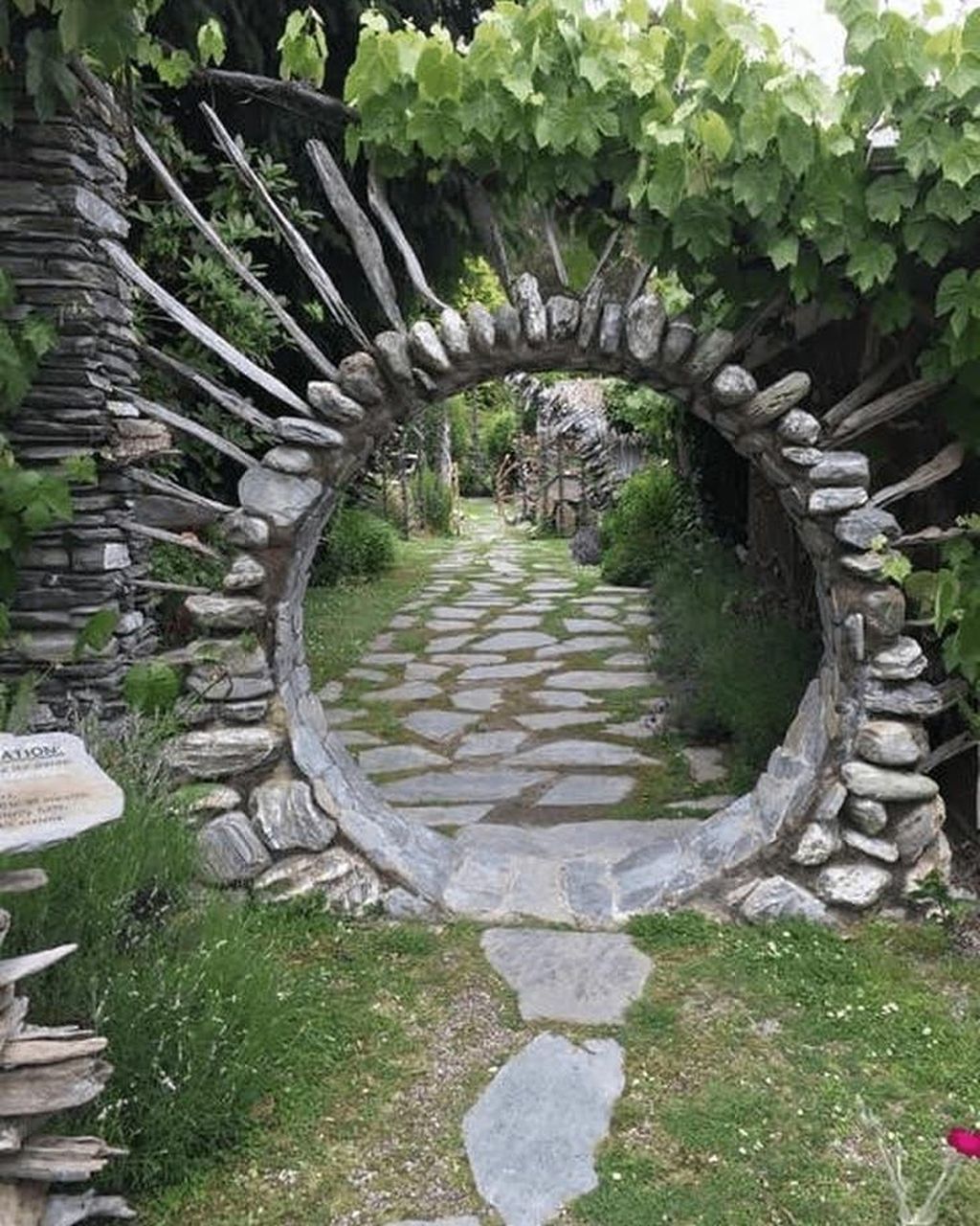 39  Awesome Moon Gate Garden Design Ideas -   13 planting Garden awesome ideas
