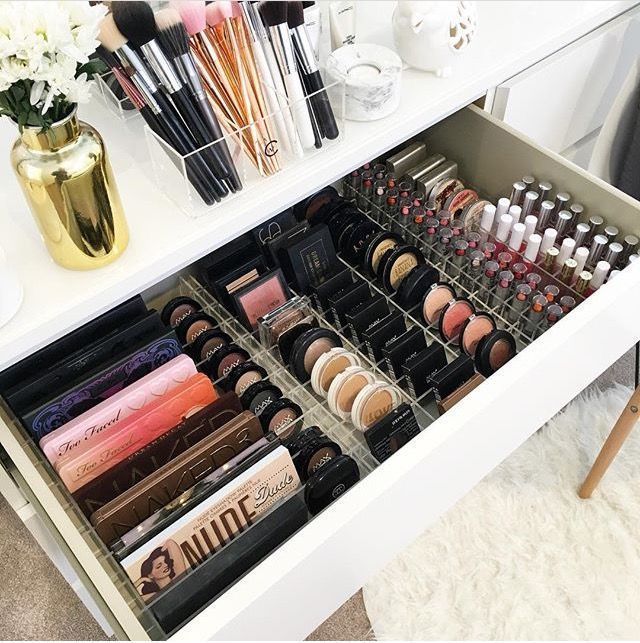 28+ DIY Simple Makeup Room Ideas, Organizer, Storage and Decorating - Makeup Ideas -   14 makeup Organization ideas