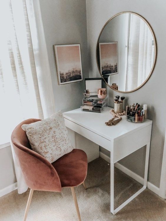 66 EXQUISITE DRESSING TABLE MAKES THE BEDROOM MORE WARM - Page 36 of 66 - Breyi -   15 makeup Room chair ideas