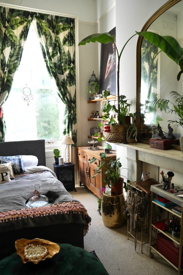 Over 80 Plants Make This Small UK Rental Feel Like a Jungle -   16 plants Apartment curtains ideas