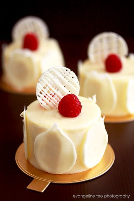 10 desserts Plating sweet treats ideas
