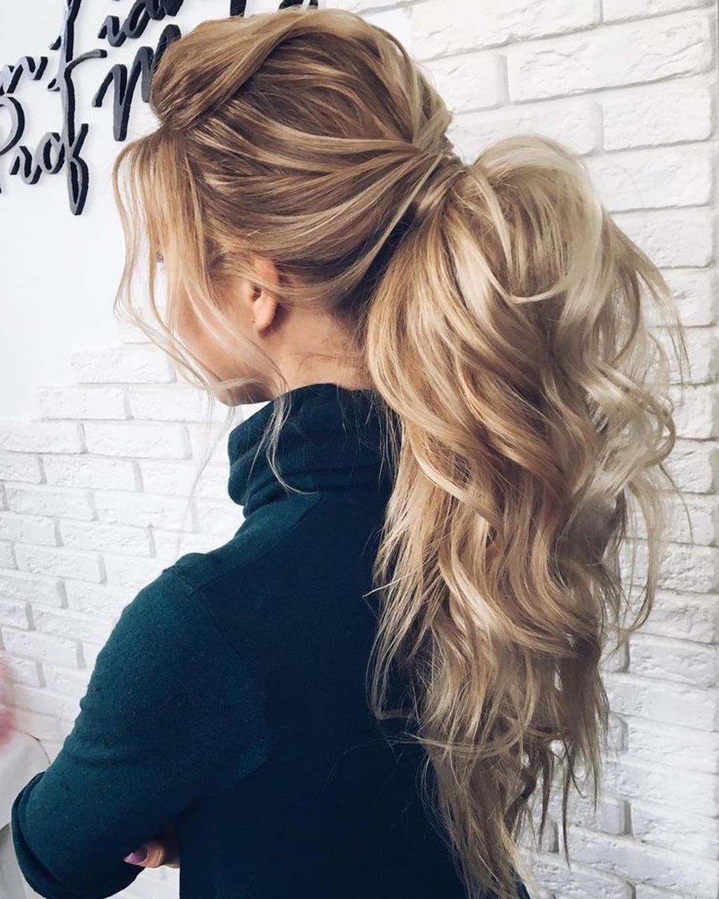 38 Charming Ponytail Hairstyles Ideas With Sophisticated Vibe - ADDICFASHION -   13 hairstyles Summer ponytail ideas