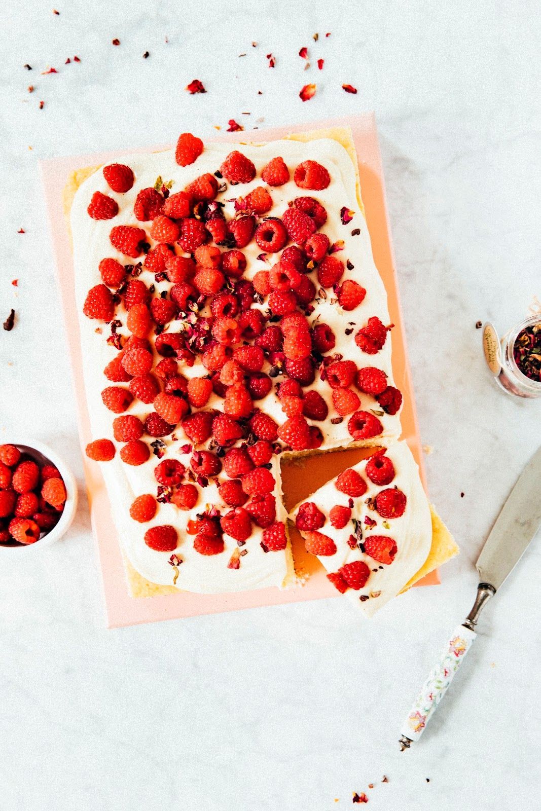 white chocolate and raspberry sheet cake -   14 sheet cake Aesthetic ideas