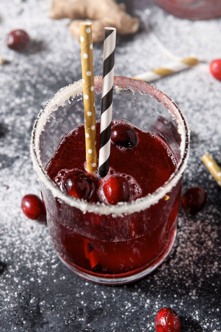 Sparkling Cranberry Cocktail -   15 holiday Time cranberry juice ideas
