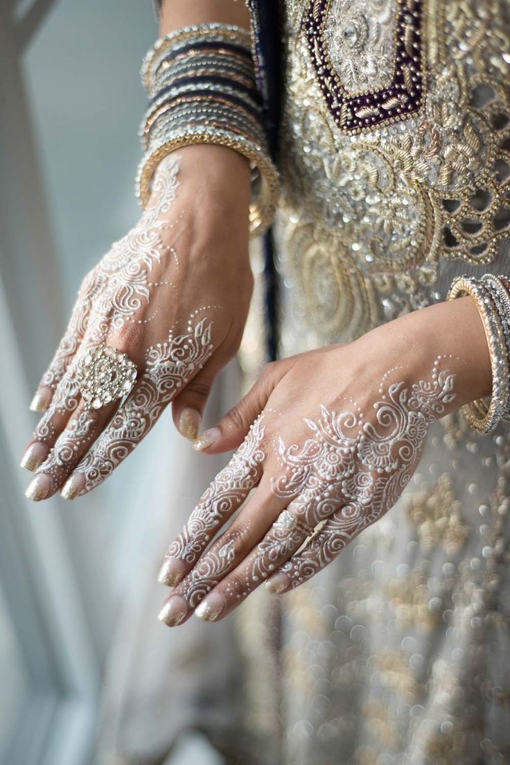 This White Wedding Mehndi Is So Stunning -   15 wedding Indian culture ideas