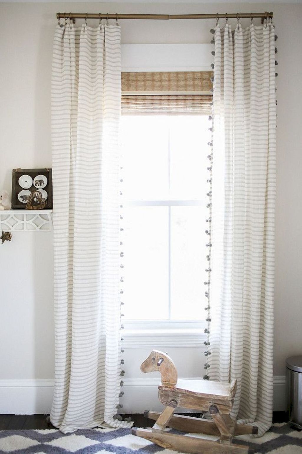 85 Modern Farmhouse Living Room Curtains Decor Ideas - Decoradeas -   17 room decor Living curtains ideas