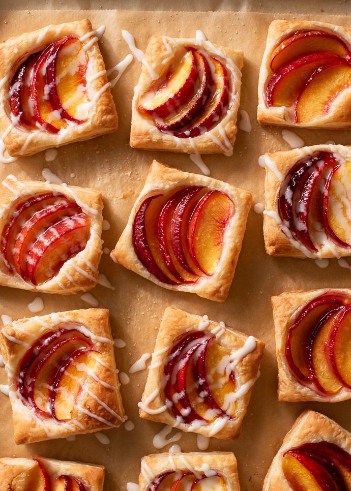Mini Peach Puff Pastry Tarts with Honey - Fork Knife Swoon -   20 desserts Fun puff pastries ideas