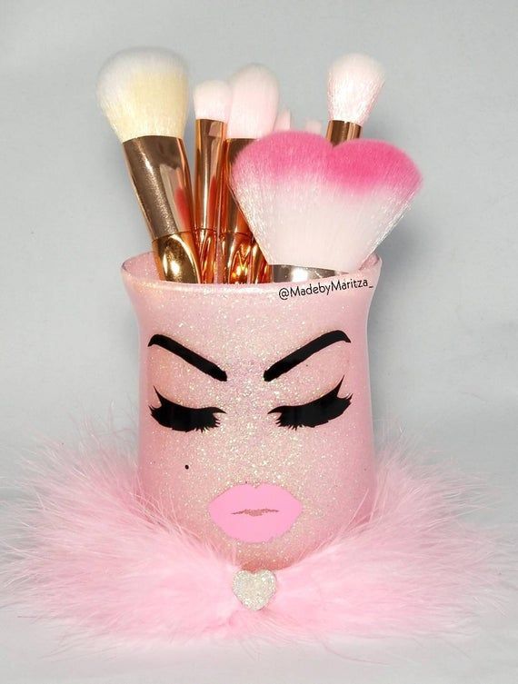 White pink glitter makeup brush holder Brushes Lashes & lips face eyes Pink lipstick kiss. Vanity desk room decor -   11 glitter makeup Brushes ideas