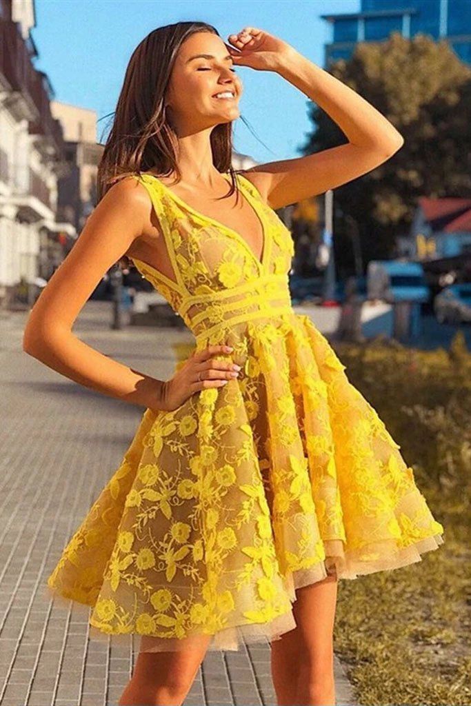 Vintage Yellow Lace Appliques V Neck Short Party Dress Above Knee Homecoming Dress -   18 dress Cortos amarillo ideas