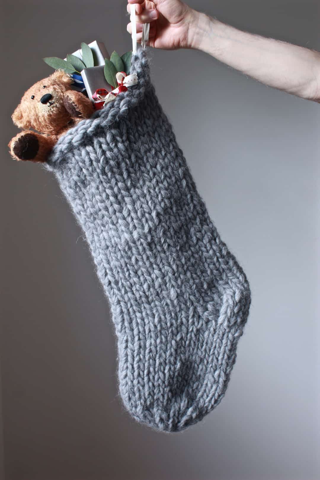 How to knit a Christmas stocking - From Britain with Love -   16 fabric crafts Christmas link ideas