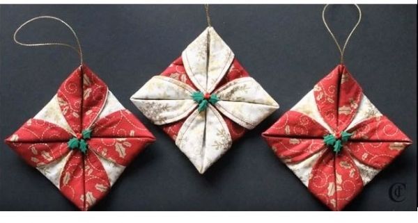 Tutorial: Folded fabric Christmas ornaments -   16 fabric crafts Christmas link ideas