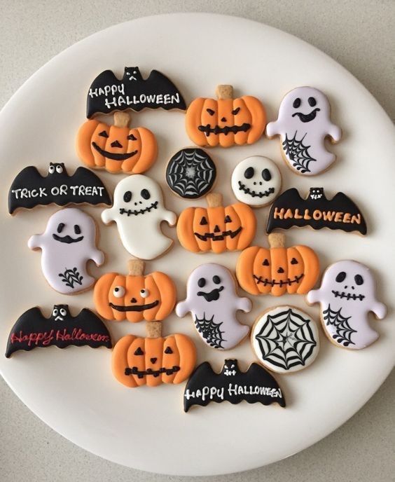 Happy Halloween, witches. October 31, 2018 | ZsaZsa Bellagio - Like No Other -   16 holiday Cookies halloween ideas