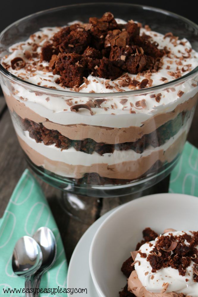 Deliciously Easy Chocolate Brownie Trifle - Easy Peasy Pleasy -   17 trifle desserts Easy ideas