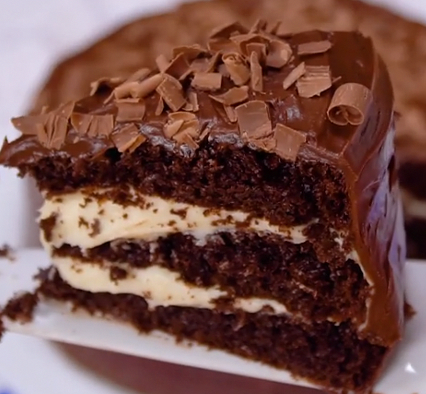 Hersheys Chocolate Cake with Cream Cheese Filling & Chocolate Cream Cheese Buttercream -   15 cake Chocolate cream ideas