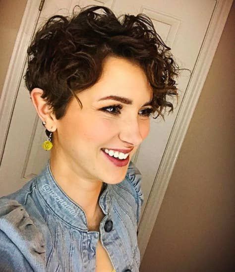 17 Photos That Prove Pixie Cuts Look Incredible With Curly Hair -   17 hair Short pixie ideas