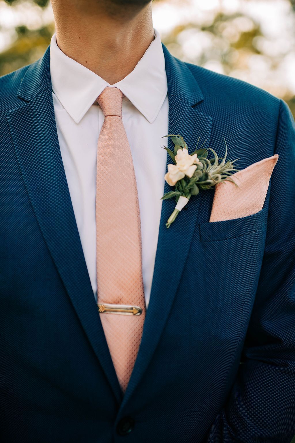 Blue suit with pink tie and tie clip - groom's attire · Rock n Roll Bride - Groom attire - Lisa Blog -   18 wedding Suits Men bohemian ideas