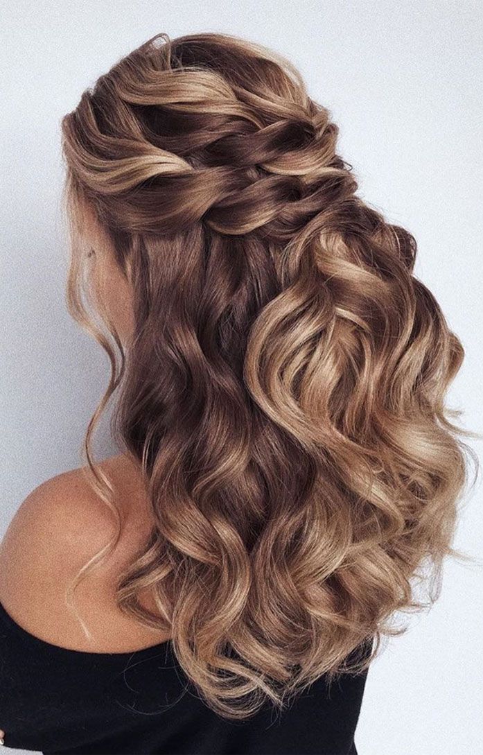 43 Gorgeous Half Up Half Down Hairstyles That Perfect For A Rustic Wedding -   19 hairstyles Cool hairdos ideas