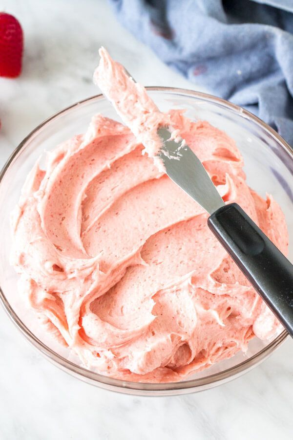 Strawberry Buttercream Frosting -   22 cake Strawberry frosting ideas
