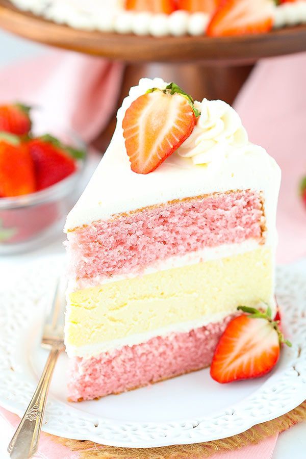 Strawberries and Cream Cheesecake Cake | Homemade Strawberry Cake -   23 cake Beautiful strawberries ideas