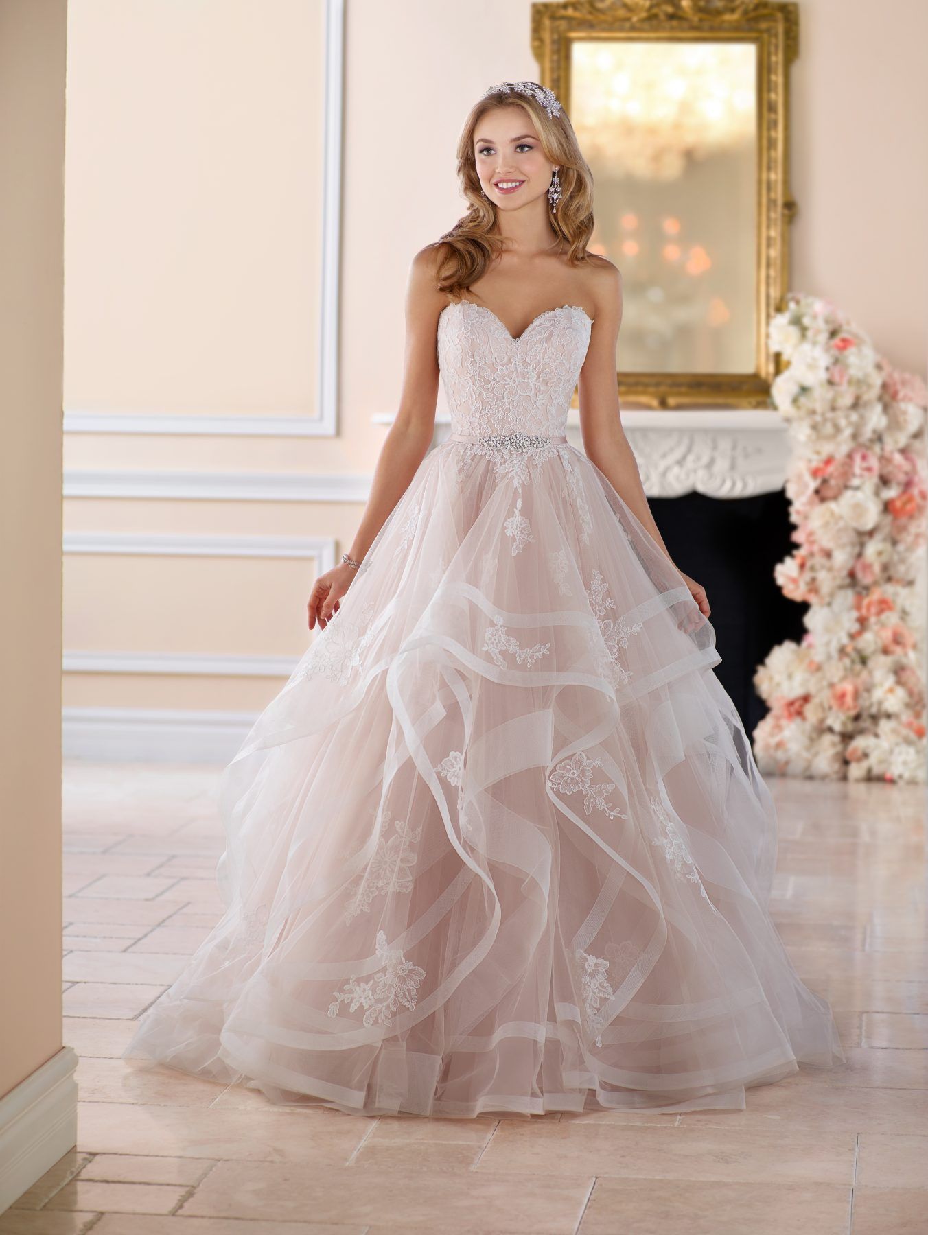 16 wedding Disney dress ideas