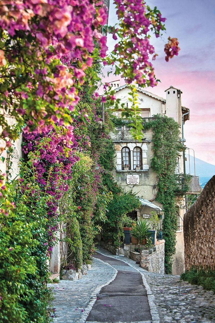 Alpes-Maritimes: the quiet French Riviera -   18 travel destinations Cities beautiful ideas