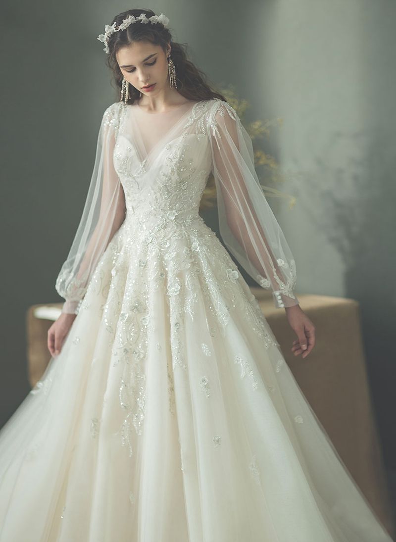 20 Utterly Romantic Wedding Dresses for the Fashion-Forward Bride -   19 wedding Gown with sleeves ideas