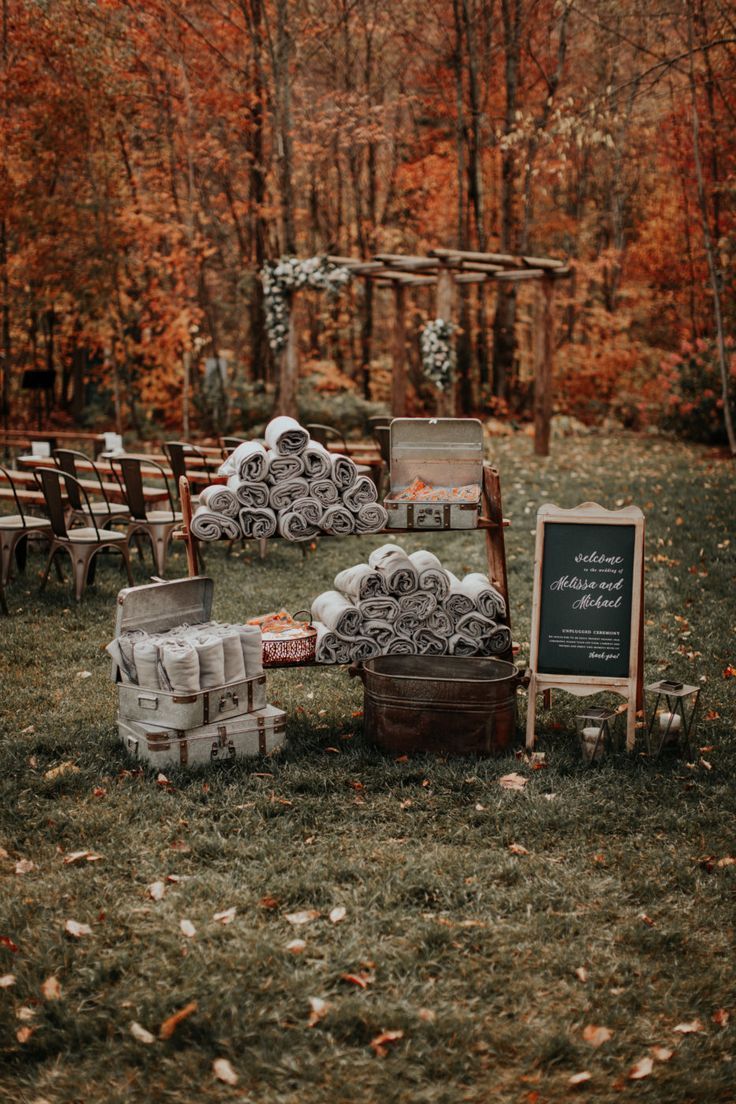 Fall Wedding Venues That Are Romantic And Dreamy -   19 wedding Simple fall ideas