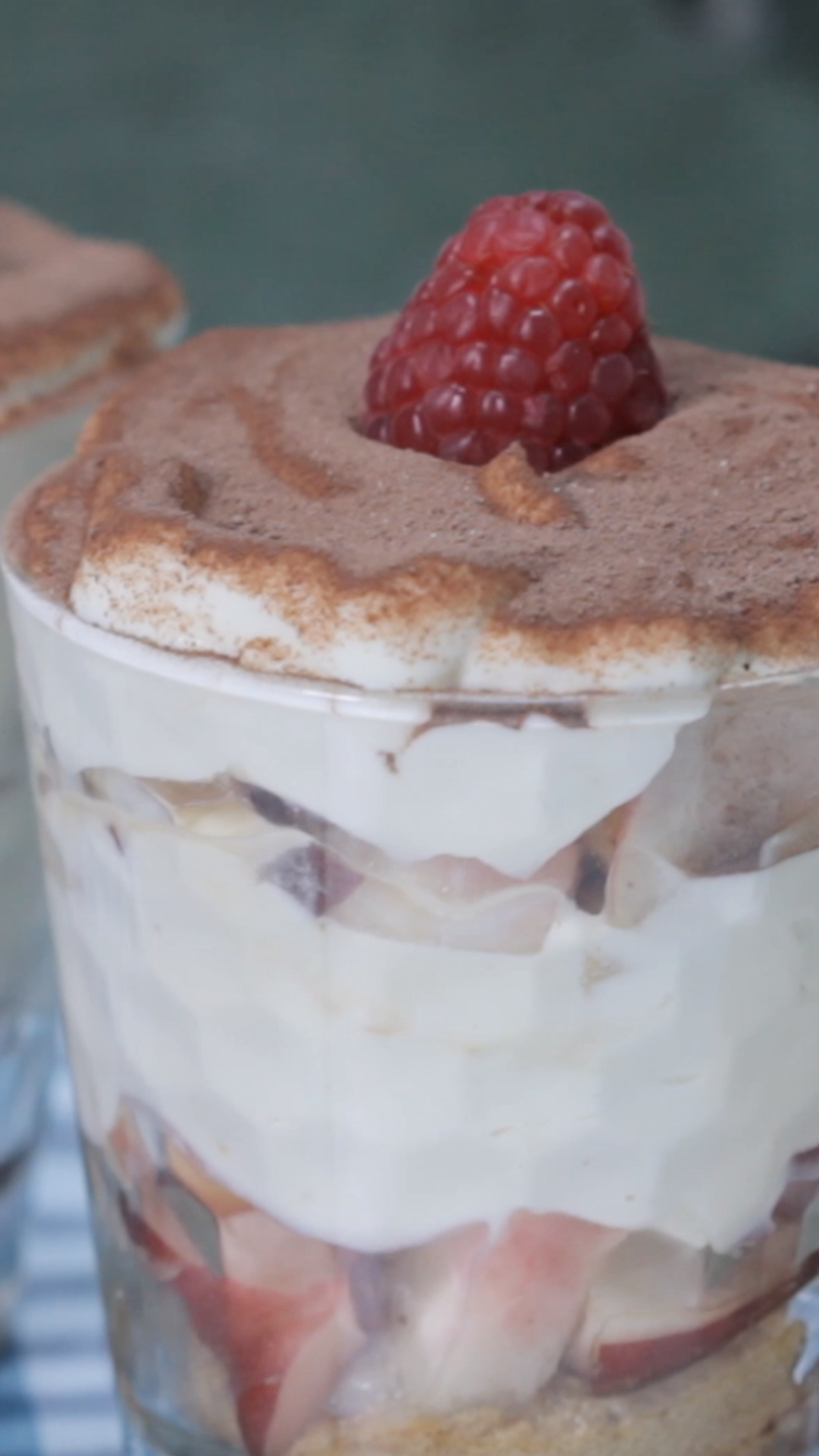 Tiramisu mit PFIRSICH -   19 desserts Im Glas blaubeeren ideas