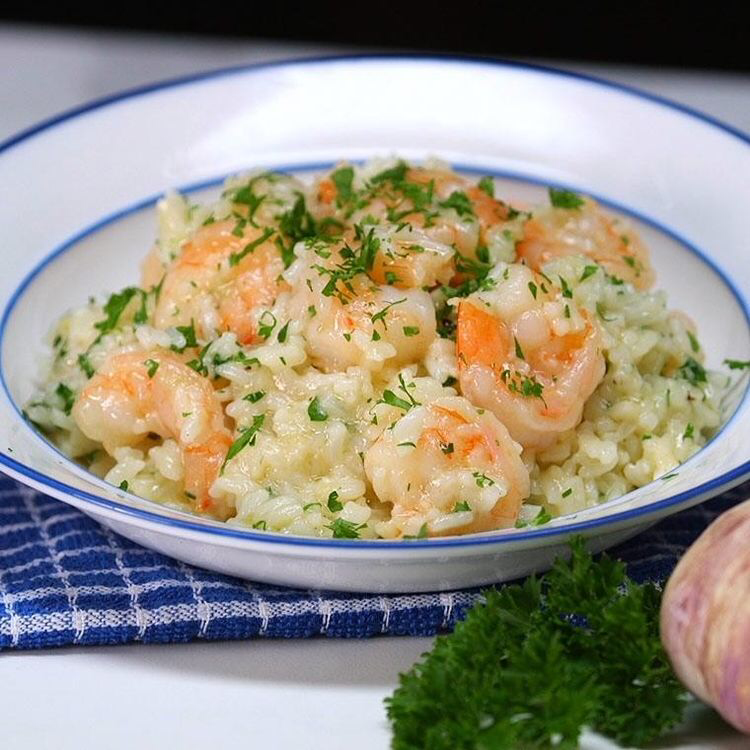 Garlic Butter Shrimp and Rice is an Easy No Stress Dinner -   healthy recipes Dinner shrimp