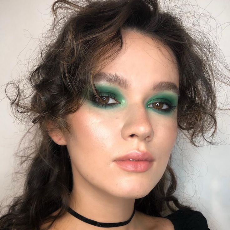 Just My Luck Green Eyeshadow Palette -   beauty Editorial green