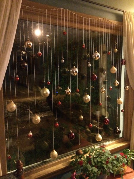 101 Christmas DIY Decorations Eenvoudig en goedkoop Check more at https://www.decorationandid... -   diy Christmas Decorations window