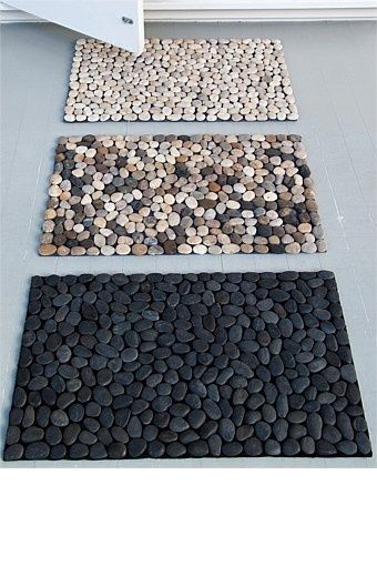 How to: Make Your Own DIY Spa-Inspired Pebble Bath Mat -   diy Ideen bad