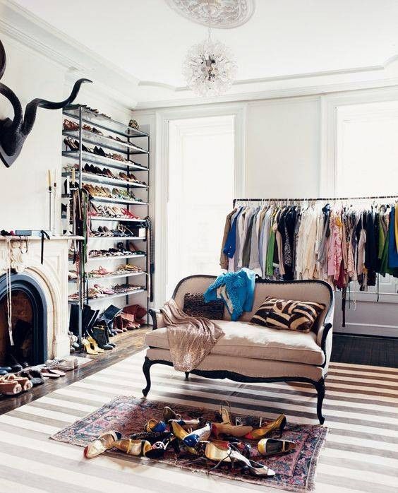 Everything You Need to Know to Turn a Spare Room Into a Walk-In Closet -   diy Interieur dressing